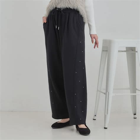 キューティーブロンド Cutie Blonde あったか裏起毛ストーン付きスウェットカーブパンツ ブラック ファッション