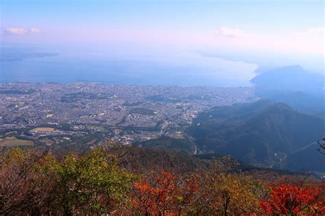 鶴見岳山上の紅葉①／トピックス｜別府ロープウェイ