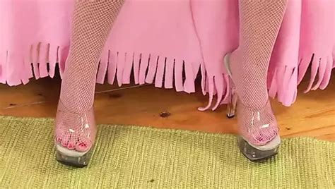 Versaute Milf Mit Dicken Titten Josephine Jackson Dringt Mit Dildo In Ihre Nasse Muschi Ein