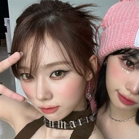 Chaewon Lesserafim Winter Aespa Matching Icons Pink Instagram Update