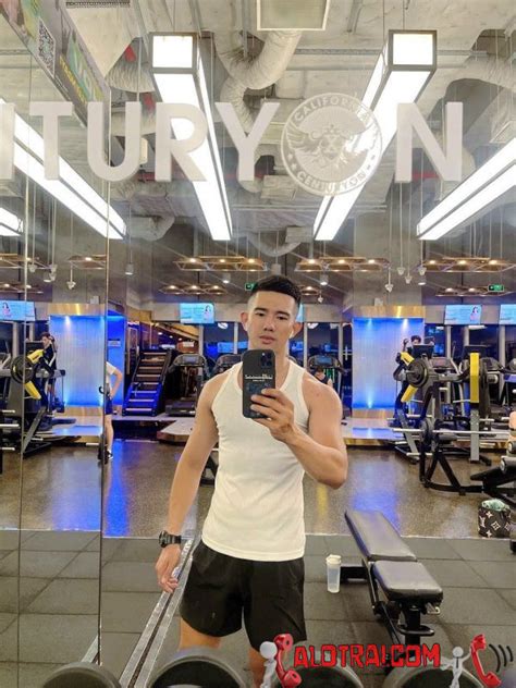 Boy gym cu bự dài đến cuống họng chịu chơi chịu hợp tác sex mọi tư thế Alotrai