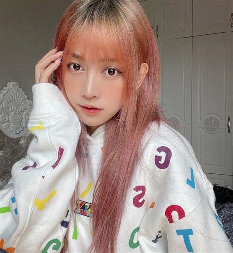 Hot Tiktoker L B Ng Chia S G V C T M C T U Ti N Tu I Bloganchoi