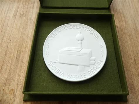 Ddr Medaille Ehren Plakette Mei En Veb Mikroelektronik Secura