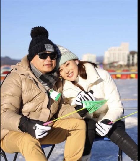 Shark B Nh X Lo T Nh Hot B N Ph Ng Oanh Ng Cong C A C D U M I G Y Ch