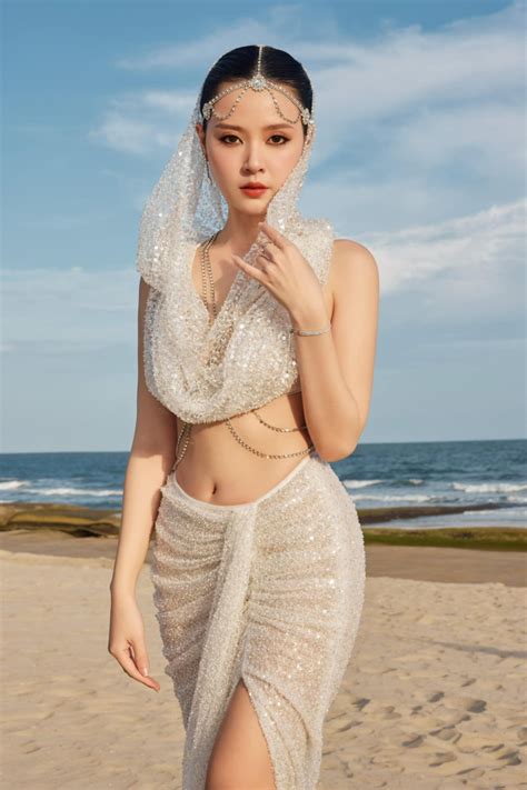 B T Hot Girl I U C A Showbiz Vi T Ng I L M D U H O M N S Ng Cu C I Sang Ch Nh Ng I