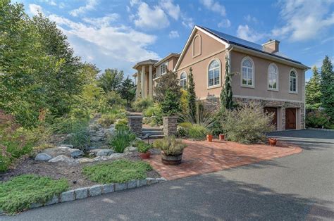 Terrible Real Estate Photographs