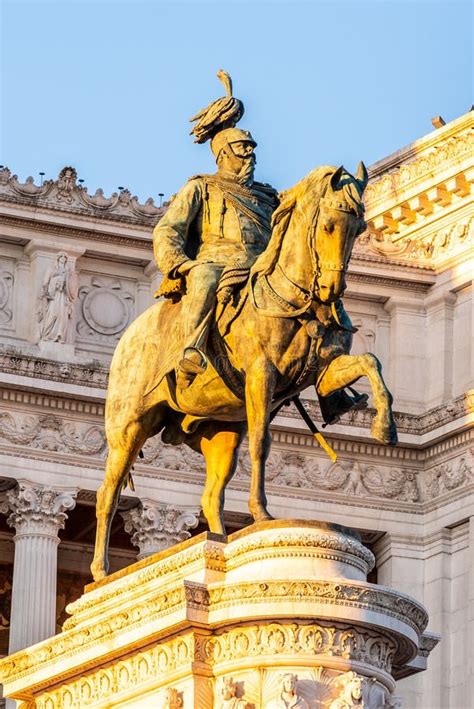 Statua Equestre Di Vittorio Emanuele Ii Della Patria Del Monumento