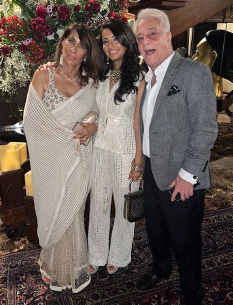 alekha advani net worth