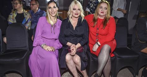 C Rka Katarzyny Figury Pozuje W Bikini Tak Wygl Da Letnia Koko Foto Dziennik Pl