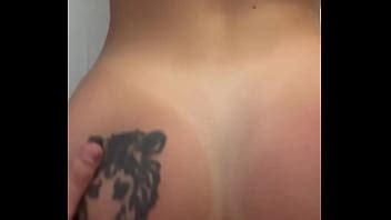 Salope au cul parfait baisée durement à quatre pattes XVIDEOS