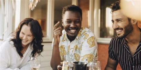 Las Alegr As De Vivir Con Un Compa Ero De Cuarto Gay Hornet The Queer Social Network