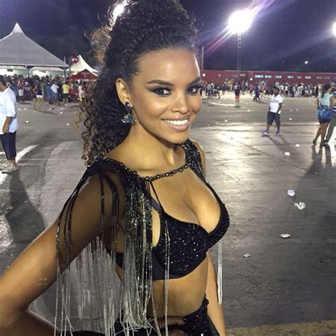 Naked Lucy Ramos In Vai Vai 2015