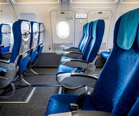 The Best Seats on an Airplane - The Solo Adventurist