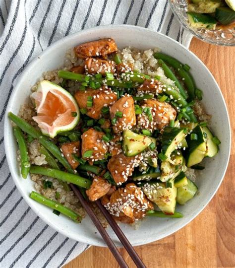 Easy Tofu Curry With Coconut Milk - jasminvilhelmina