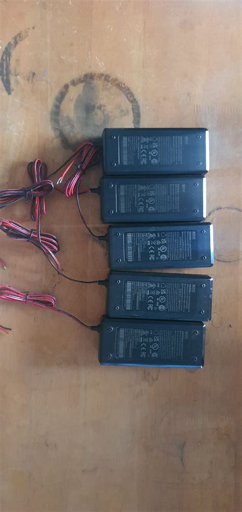 24V 2,5A DC tápok eladóak | Elektrotanya
