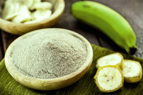 8 benefícios da farinha de banana verde