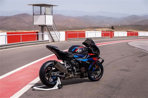 Bmw Goes Wild With Four Refreshed Superbikes And Hyper Naked Motorcycles Autoevolution