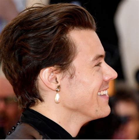 Pin on Harry Styles♕Met Gala 2019♕~CAMP~