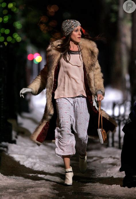 Foto Em Sex And The City Carrie Bradshaw Apostava No Pijama Brilho Casaco De Pele E