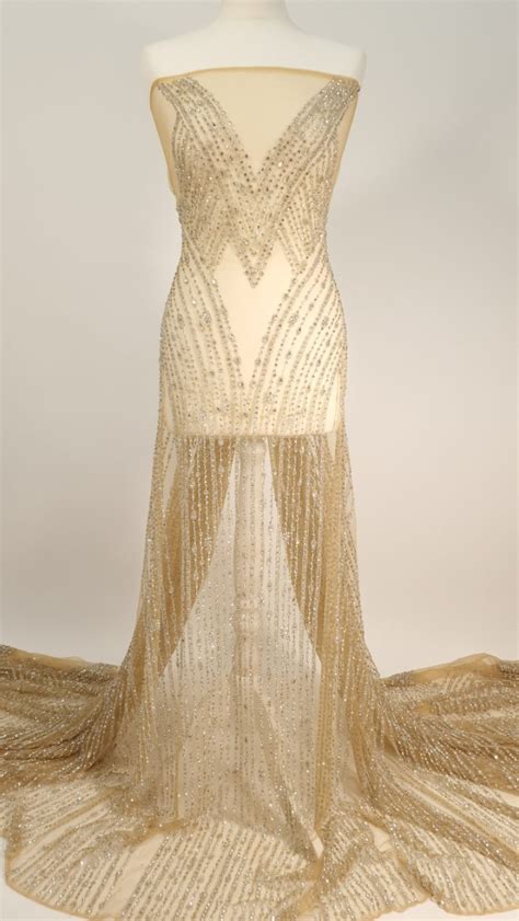 Broderie Nude Lucrata Manual Cu Pietre Si Cristale