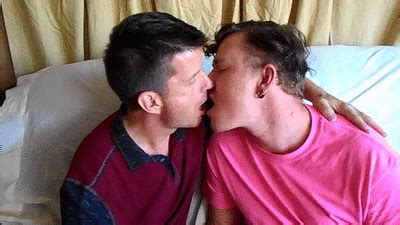 Hot Gay Kissing Gets Out Of Control Jeff Drizzle Leo Blue CUSTOM VIDEO Manpuppy MP