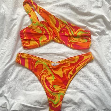 Whoworewhat Paradise Bikini Set Size L Only Worn Depop