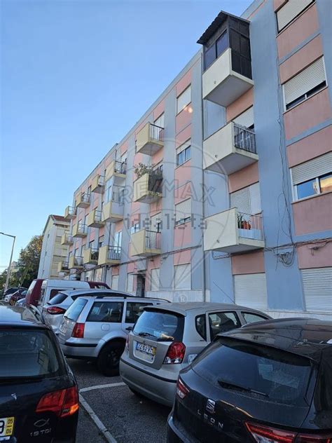 Apartamento T Venda Na Rua Adelina Abranches S N Barreiro E