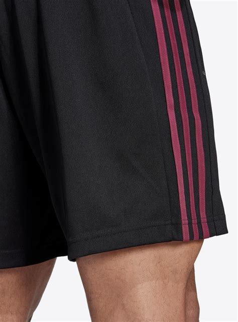 Ripley SHORT ADIDAS PRIMEBLUE DESIGNED TO MOVE SPORT 3 BANDAS H30302