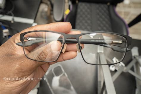 how to get super glue off glasses
