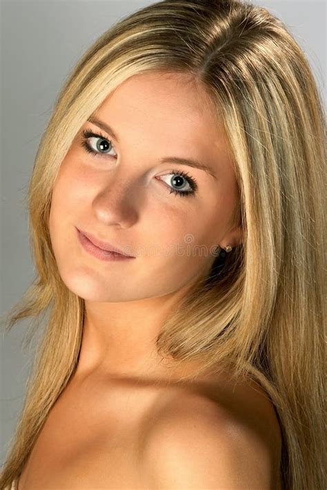 310 Beautiful Blonde Headshot Free Stock Photos StockFreeImages