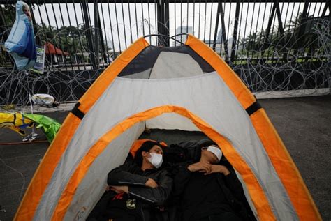 Indonesia S Parliament Passes Law Criminalizing Sex Outside Marriage CBC News