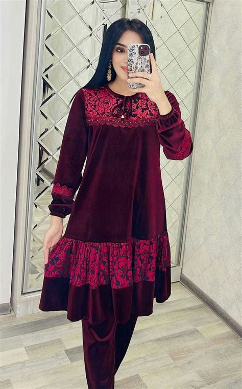 Pin By Rabia Naz On Velvet In New Kurti Designs Dress Design