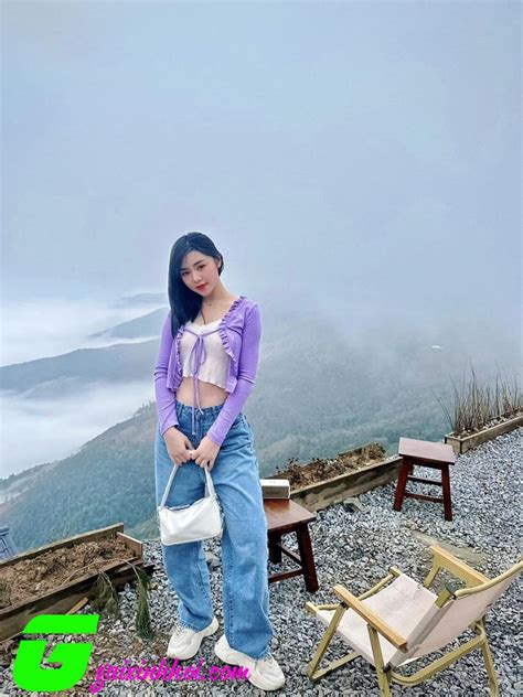 Qu Nh Kool Hot Girl Di N Vi N G Y Th Ng Nh V I G Ng M T P V Th N H Nh B C L A