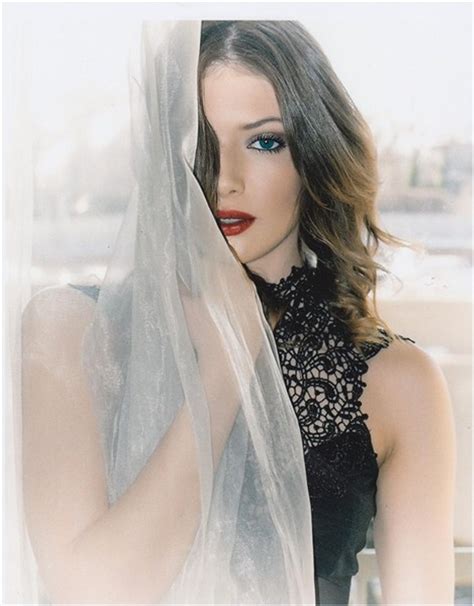 Naked Ariel Eve Thompson Added By Jaime