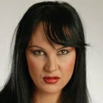 Luna Lombardi Babe Page Watch This Pornstar On FreeOnes