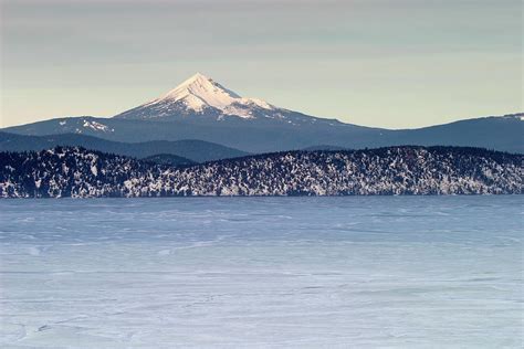 Mt Mcloughlin And Frozen Klamath Lake At Sunset Sky Lakes Wilderness