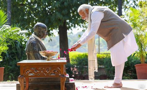 PM Narendra Modi Inaugurates Mahatma Gandhi Sabarmati Ashram ...