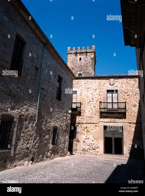 Palacio De Los Golfines De Abajo Th Th Century C Ceres