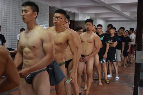 Chùm ảnh trai đẹp múi khám nghĩa vị quân sự Cộng Đồng Gay Blog