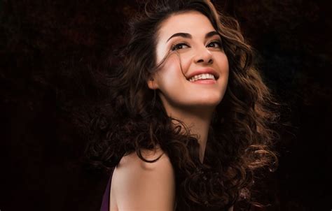 Wallpaper Girl Hot Sexy Eyes Smile Beautiful Figure Model For Mobile And Desktop Section