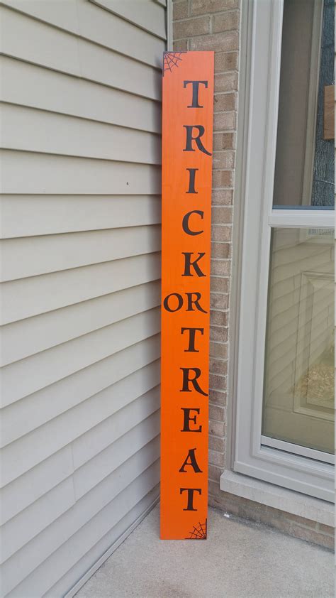 Trick or treat front porch sign, Trick or treat Welcome sign, Halloween ...