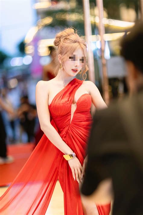 Hóng drama giữa 2 hot TikToker liên quan đến bạn trai Việt kiều