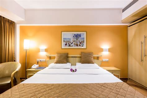 ROOMS | royalorchid