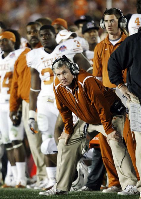 Texas coach Mack Brown steps down