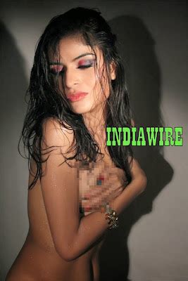 Indian Nude Celbrities Gihana Khan Showing Her Boobs Nude