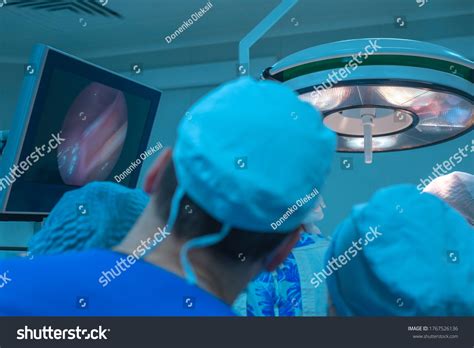 19 Student looking at endoscope Images, Stock Photos & Vectors ...