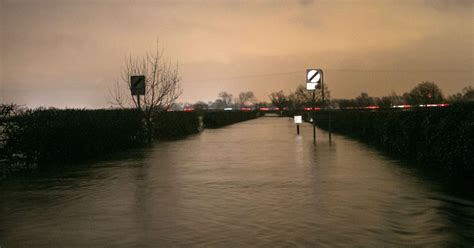 Uk Weather Flood Warnings Issued As Heavy Rain Forecast For Parts Of England And Wales