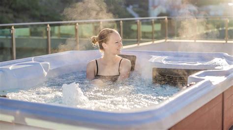 Jetted Tub Vs Hot Tub Whats The Difference Angi