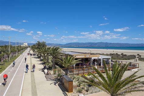 Cagliari La Spiaggia Del Poetto Visit Sardinia