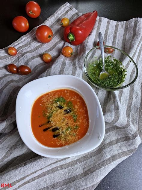 Tomaten Paprika Suppe Mit Basilikumpaste Nach Jamie Oliver Aus